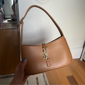 tan shoulder bag design d u p e
